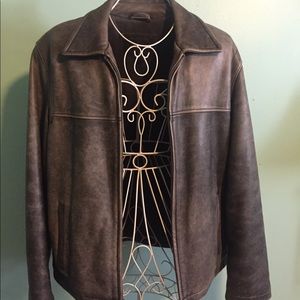 GUESS men’s genuine leather jacket